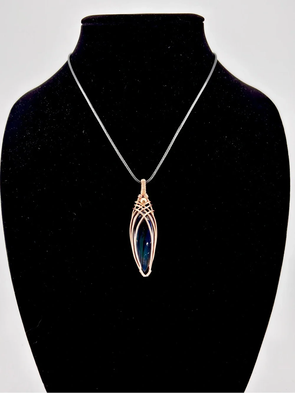 HANDMADE Blue Flash Labradorite Copper Wire Wrapped Unisex Pendant Necklace